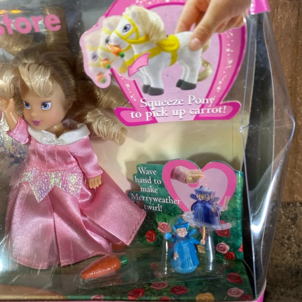 Princess Sleeping Beauty Doll Magical Pony And Merriweather Playset 2001 Retired